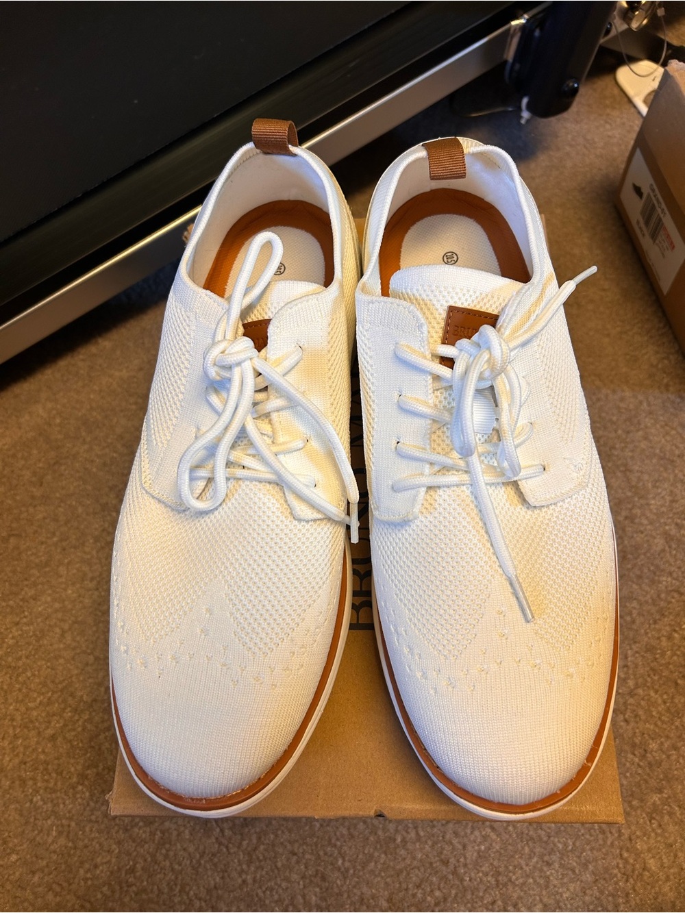 Men's White Knit Derby Shoes with Tan Trim — Casual Oxford Style